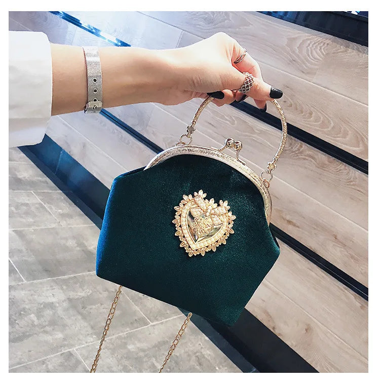 Evening Clutch Bag Women Bag Shiny Handbag Heart Shape Metal Clutches Bag Fashion Chain Shoulder Crossbody Bag Luxury Lady Purse